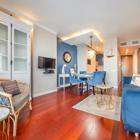 Apartment Yacht Club Sea Towers Premium *