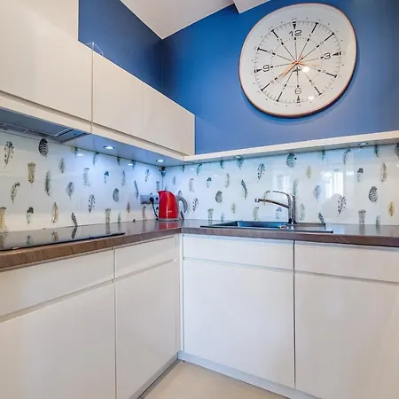 Apartment Yacht Club Sea Towers Premium