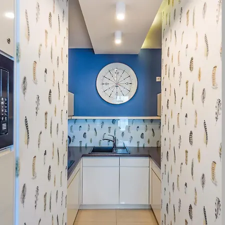 Yacht Club Sea Towers Premium