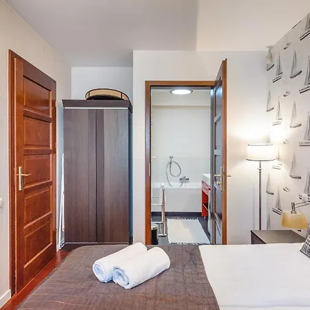 Yacht Club Sea Towers Premium * Gdynia